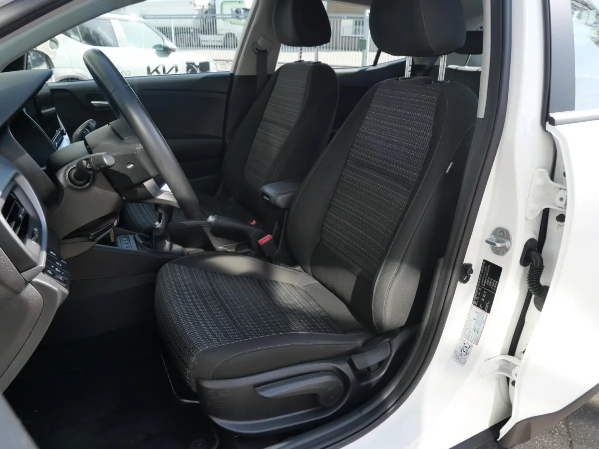 1.0 T-GDi MHEV DynamicLine | Camera | Carplay | LM |