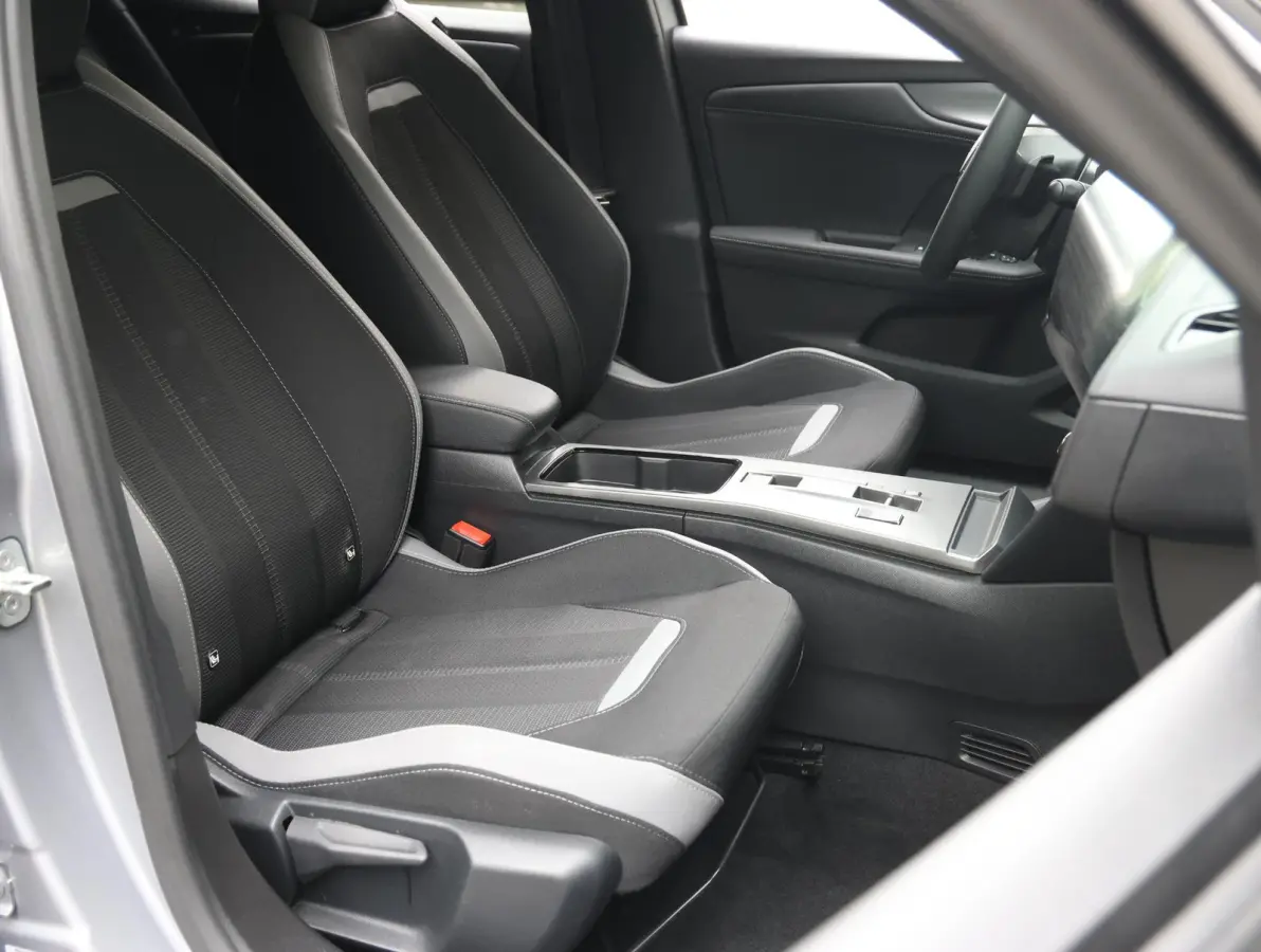 145pk Hybrid GS | Navigatie | Camera | Stuurverwarming | Dodehoekbewaking