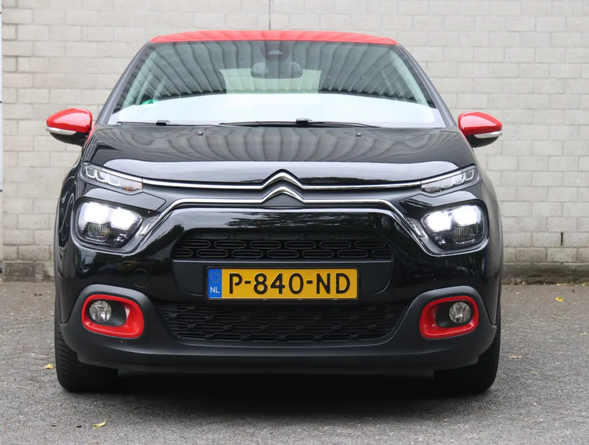 82pk Feel | Apple Carplay / Android Auto | Parkeersensoren | Climate Control