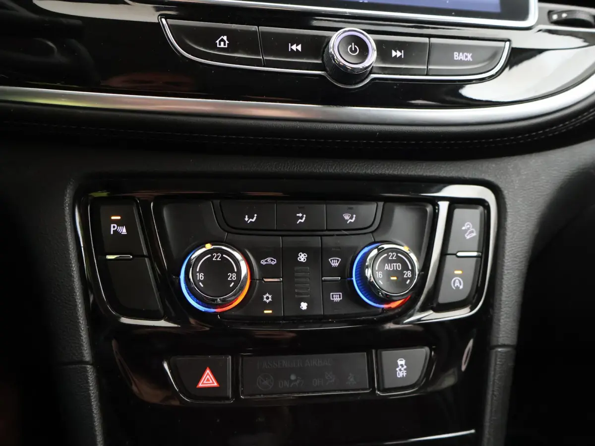 1.4 TURBO 140 PK 4X4 4WD INNOVATION + TREKHAAK | APPLE CARPLAY | CAMERA | 18 INCH