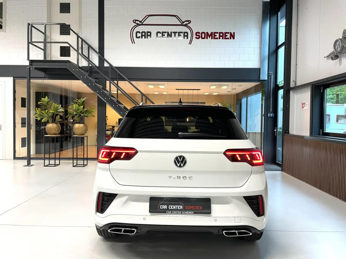 1.5 TSI R-Line Business+/ Cam/ Keyless/ IQ LED/ CarPlay/ 18''LMV