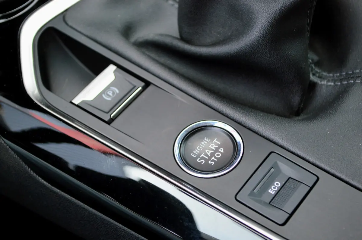 1.2 PureTech Active Pack