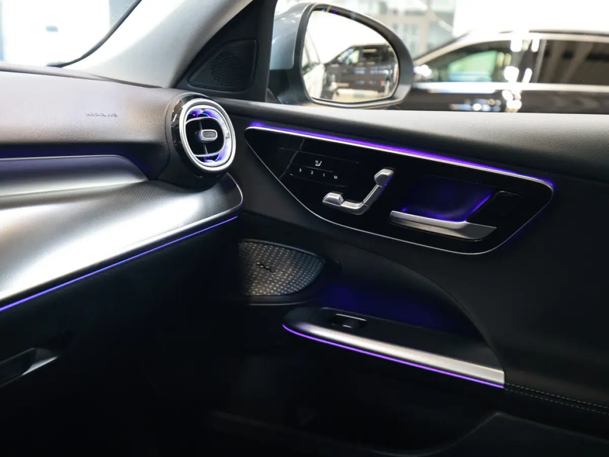 300e AVANTGARDE ** HIGH LED, NAVI+, MEMORY, CAMERA, WINTER ** 1e EIG - Ex MB-AG - UNFALLFREI ** ** INFORMEER OOK NAAR ONZE AANTREKKELIJKE FINANCIAL-LEASE TARIEVEN **
