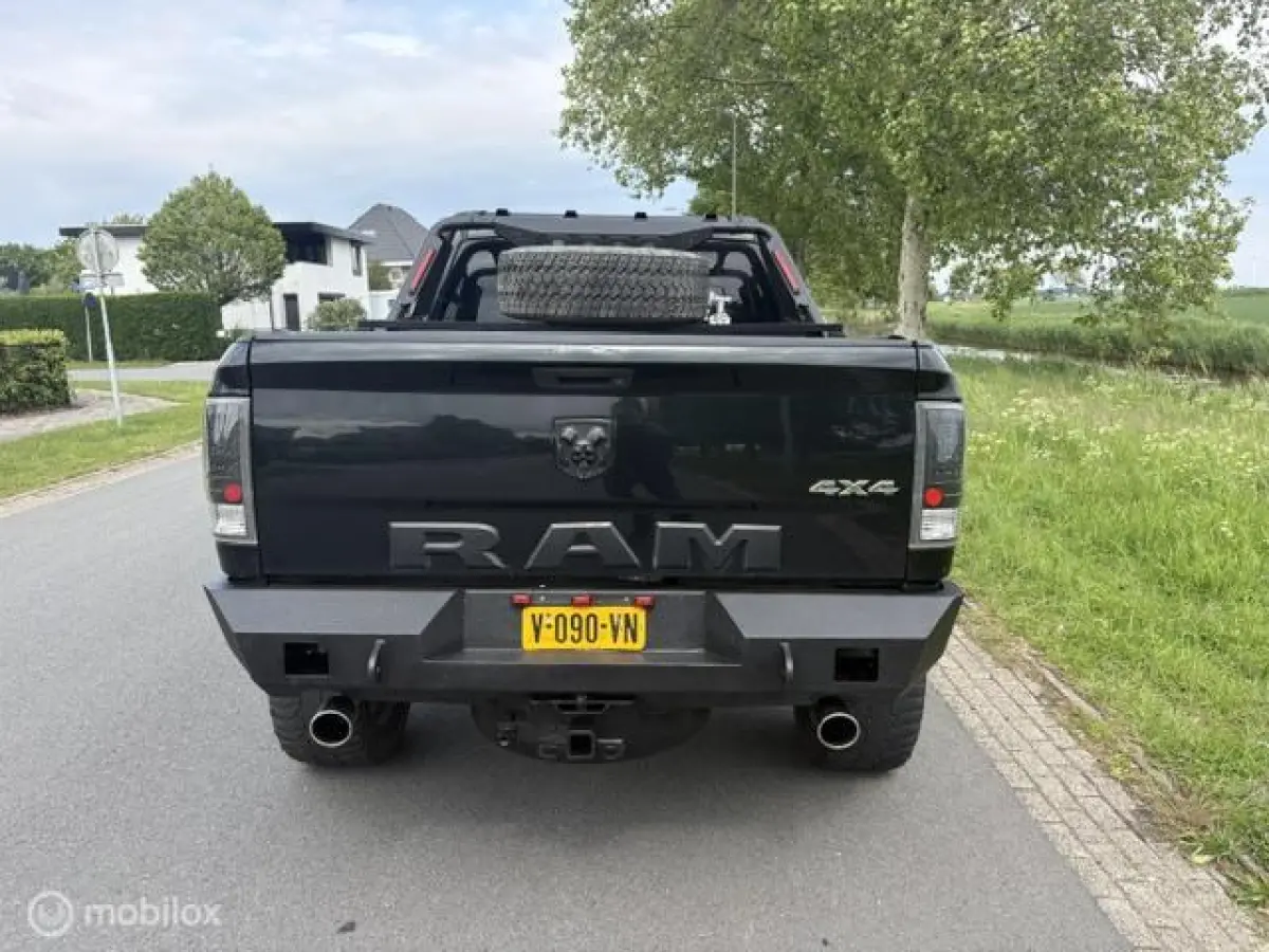 1500 4X4 5.7 V8 4x4 Quad Cab 6'4 super dik !!!