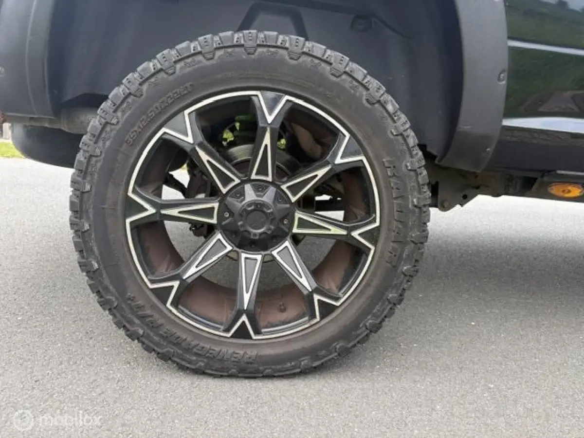 1500 4X4 5.7 V8 4x4 Quad Cab 6'4 super dik !!!