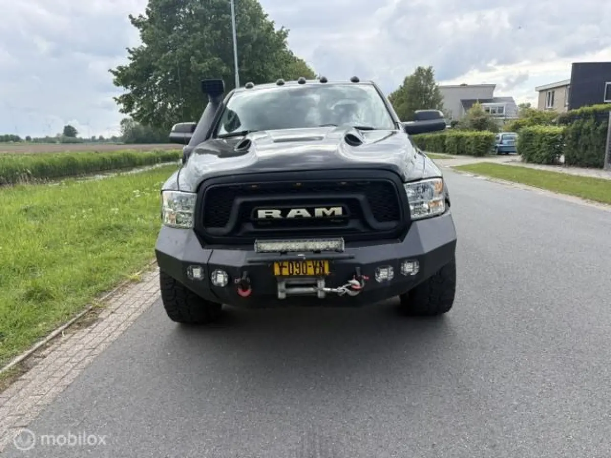 1500 4X4 5.7 V8 4x4 Quad Cab 6'4 super dik !!!