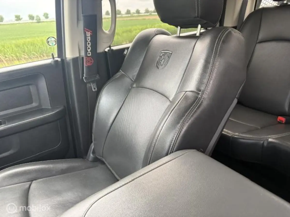 1500 4X4 5.7 V8 4x4 Quad Cab 6'4 super dik !!!