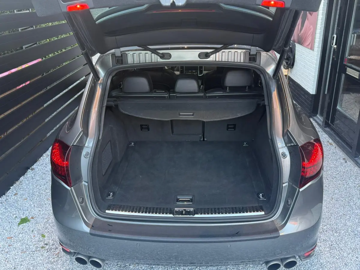 4.8 Turbo | DEALER ONDERHOUDEN! | FULL OPTION! | NETTE AUTO!