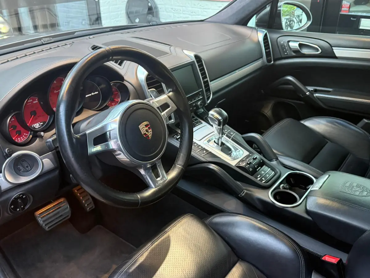 4.8 Turbo | DEALER ONDERHOUDEN! | FULL OPTION! | NETTE AUTO!