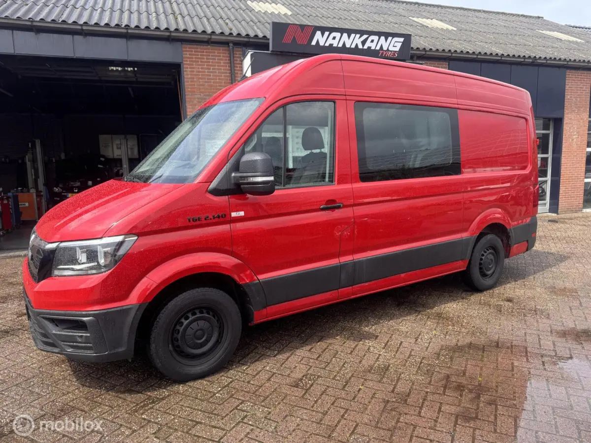 35 2.0 Crafter Standaard Hoog Dub cab 140 PK