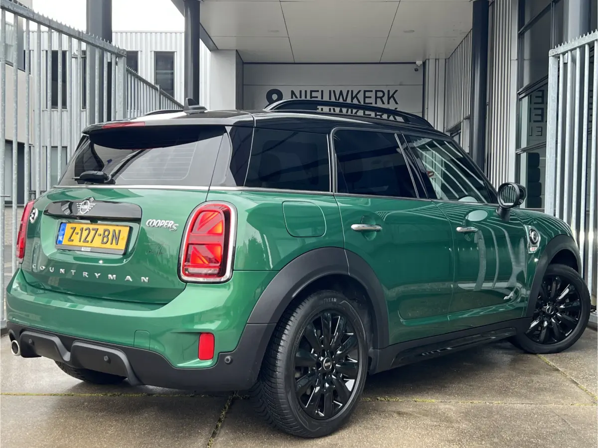 Mini 1.5 Cooper ALL4 JCW Chili | NAVI | CARPLAY/ANDROID | CAMERA | CRUISE CONTROL | CLIMATE CONTROL | LMV 18'' | PDC | STOELVERWARMING | KEYLESS | LED | DAB | BLUETOOTH | ALL-SEASON BANDEN