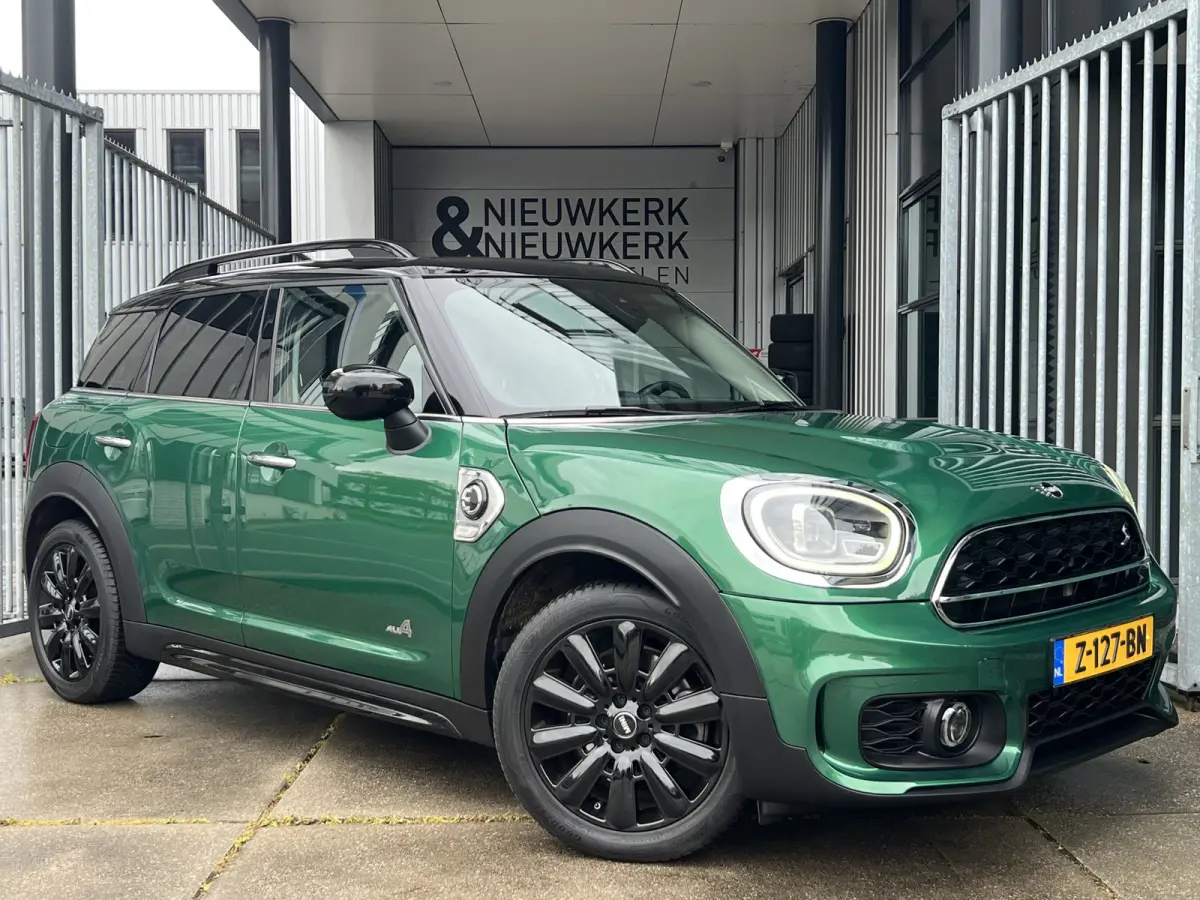 Mini 1.5 Cooper ALL4 JCW Chili | NAVI | CARPLAY/ANDROID | CAMERA | CRUISE CONTROL | CLIMATE CONTROL | LMV 18'' | PDC | STOELVERWARMING | KEYLESS | LED | DAB | BLUETOOTH | ALL-SEASON BANDEN