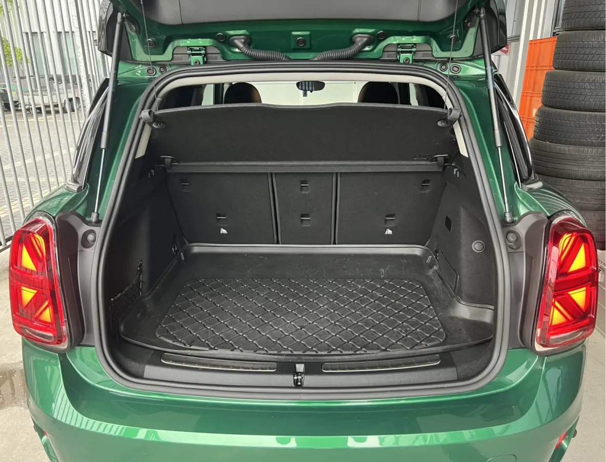 Mini 1.5 Cooper ALL4 JCW Chili | NAVI | CARPLAY/ANDROID | CAMERA | CRUISE CONTROL | CLIMATE CONTROL | LMV 18'' | PDC | STOELVERWARMING | KEYLESS | LED | DAB | BLUETOOTH | ALL-SEASON BANDEN