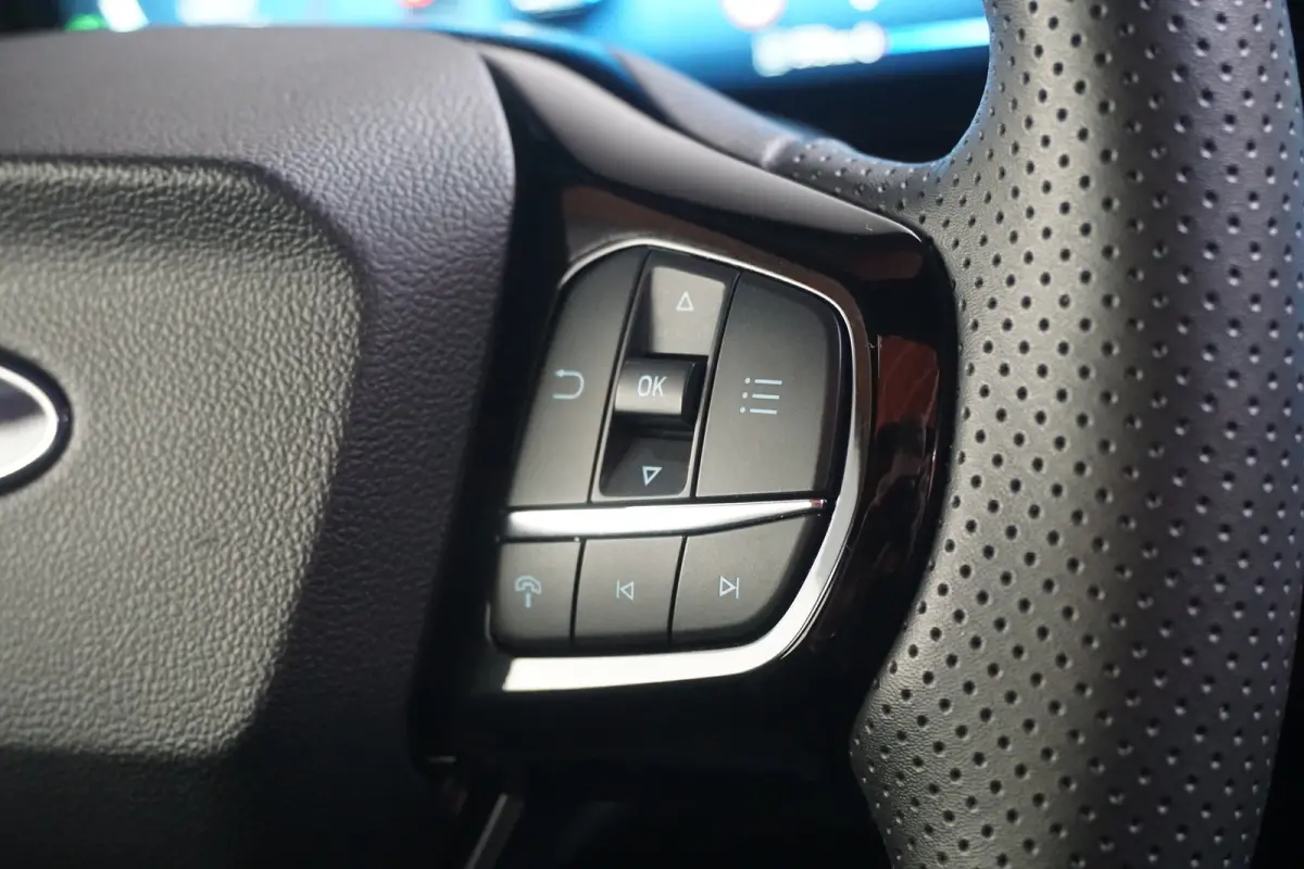 1.0 EcoBoost ST-Line X