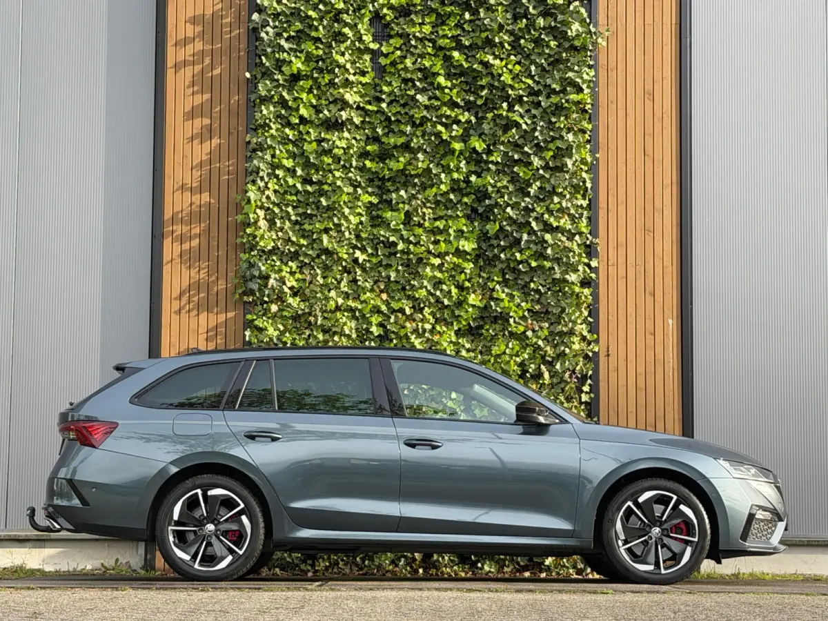 1.4 TSI RS iV PHEV Business|TREKHAAK|ELEKTR. STOELEN|HEAD UP