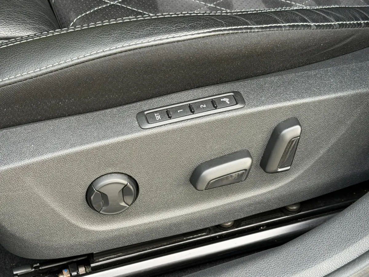 1.4 TSI RS iV PHEV Business|TREKHAAK|ELEKTR. STOELEN|HEAD UP