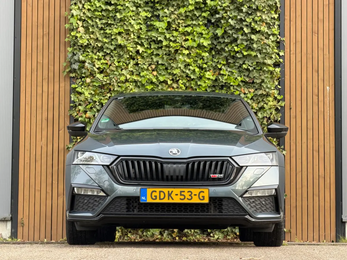 1.4 TSI RS iV PHEV Business|TREKHAAK|ELEKTR. STOELEN|HEAD UP