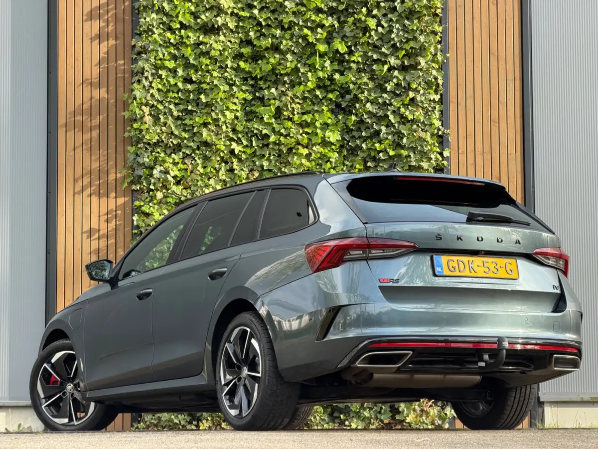 1.4 TSI RS iV PHEV Business|TREKHAAK|ELEKTR. STOELEN|HEAD UP