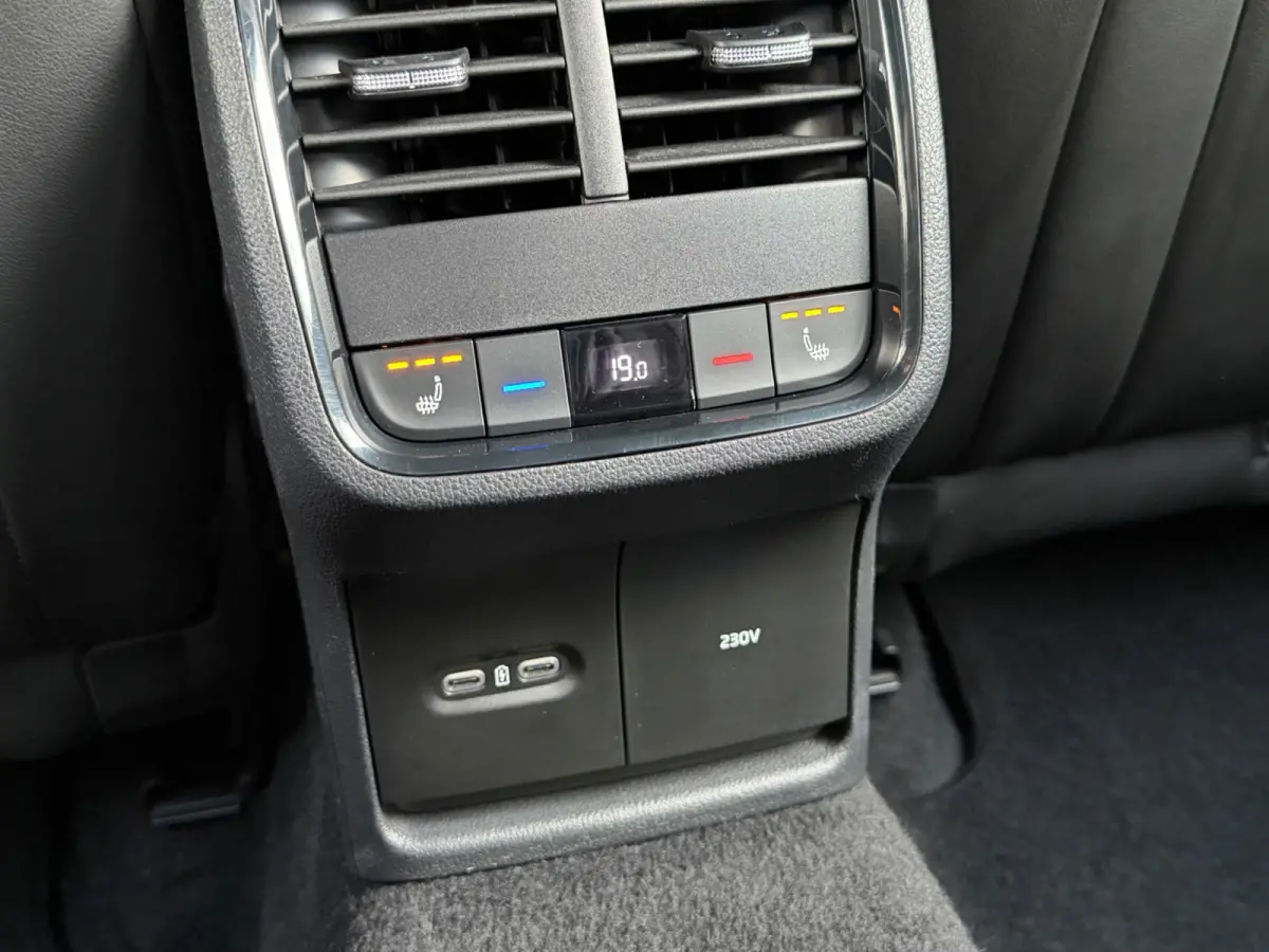 1.4 TSI RS iV PHEV Business|TREKHAAK|ELEKTR. STOELEN|HEAD UP