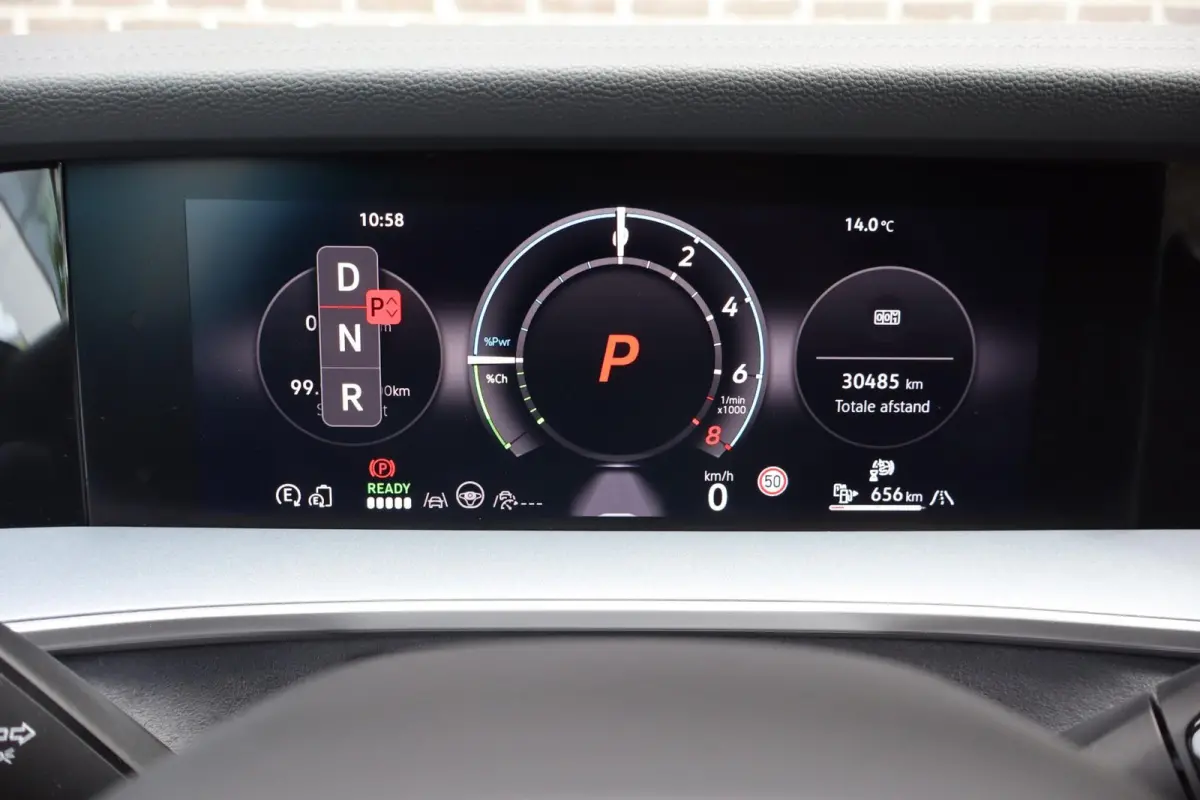 1.5 eHybrid 204pk R-Line Edition | SoH 100% | Panoramadak | Trekhaak | 360 camera