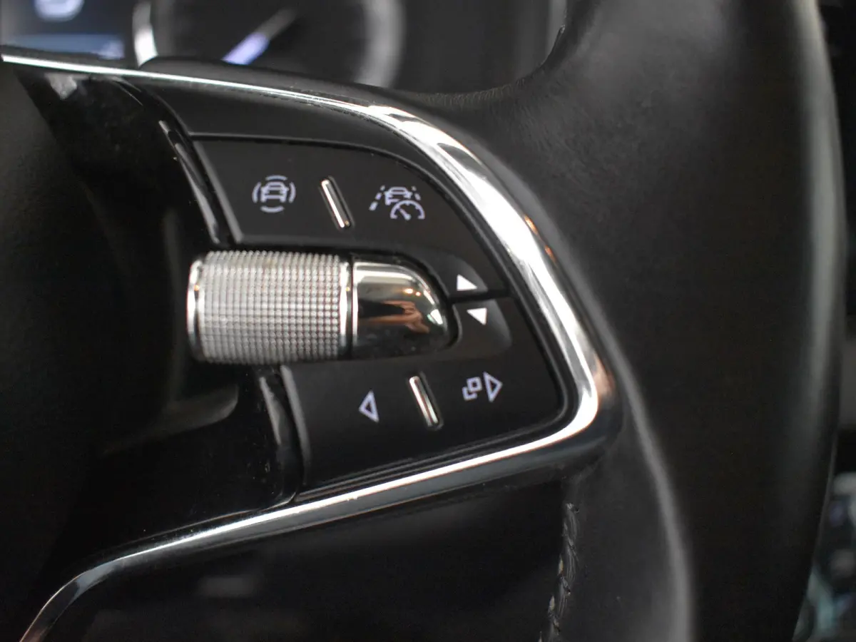 1.5 TSI ACT Business Edition 150 Pk DSG/AUTO | Trekhaak uitklapbaar | Apple carplay Android auto | Navigatie | Parkeersensoren voor/achter | Voorstoelen verwarmd | Cruise control adaptief | 