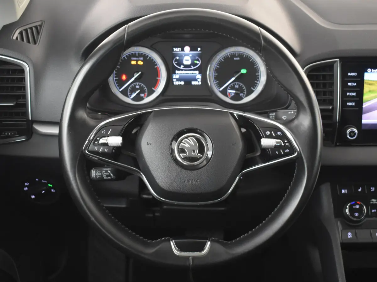1.5 TSI ACT Business Edition 150 Pk DSG/AUTO | Trekhaak uitklapbaar | Apple carplay Android auto | Navigatie | Parkeersensoren voor/achter | Voorstoelen verwarmd | Cruise control adaptief | 