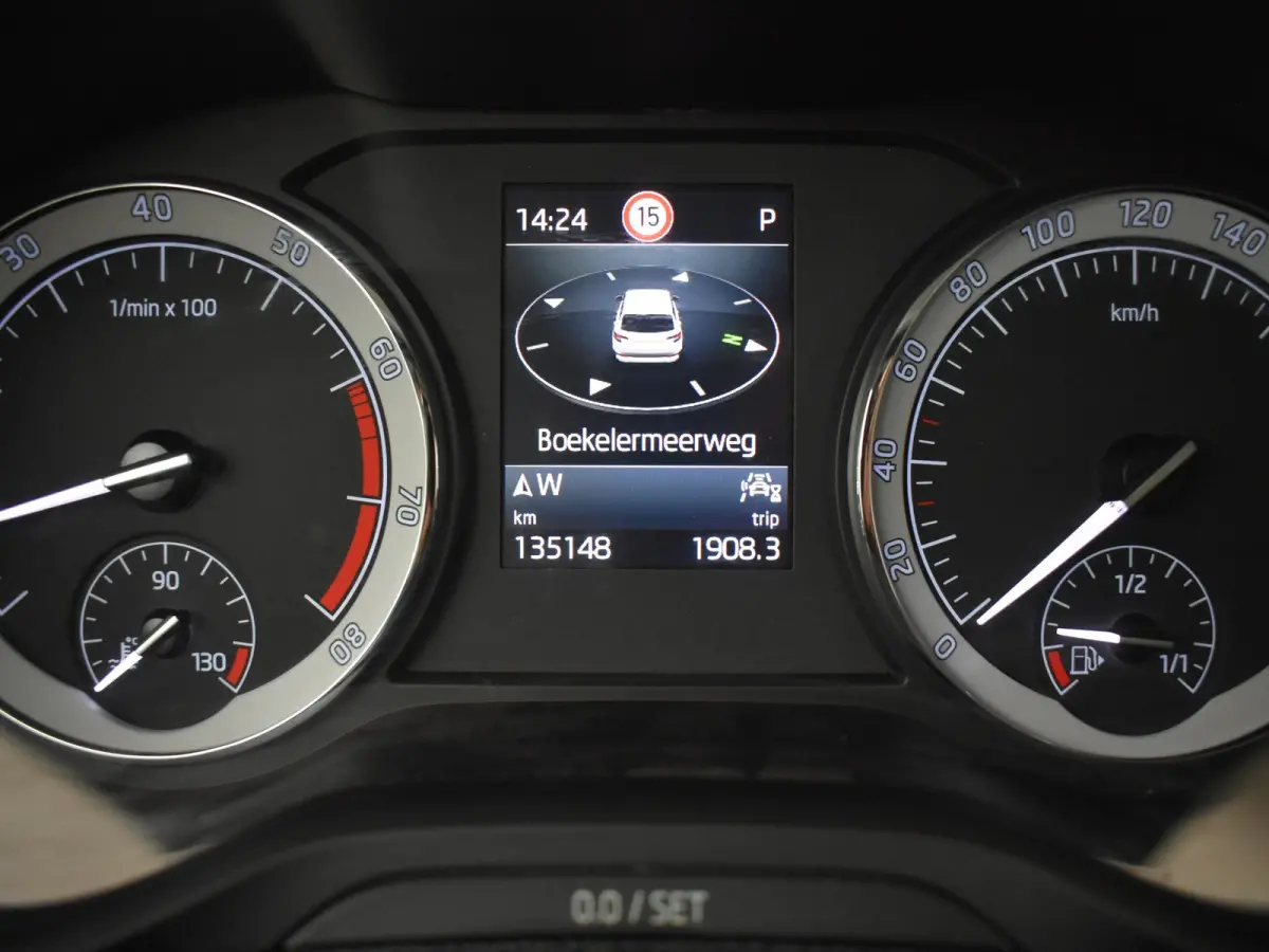 1.5 TSI ACT Business Edition 150 Pk DSG/AUTO | Trekhaak uitklapbaar | Apple carplay Android auto | Navigatie | Parkeersensoren voor/achter | Voorstoelen verwarmd | Cruise control adaptief | 