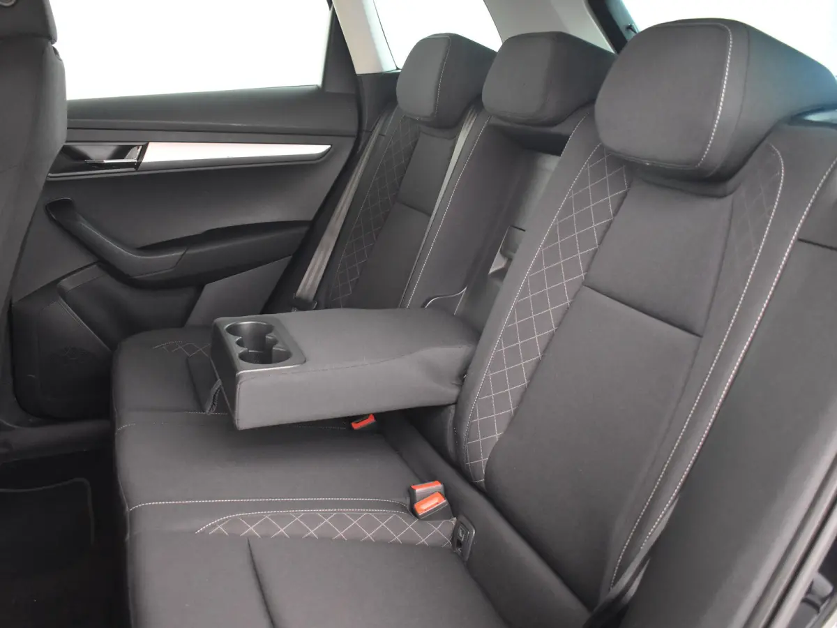1.5 TSI ACT Business Edition 150 Pk DSG/AUTO | Trekhaak uitklapbaar | Apple carplay Android auto | Navigatie | Parkeersensoren voor/achter | Voorstoelen verwarmd | Cruise control adaptief | 