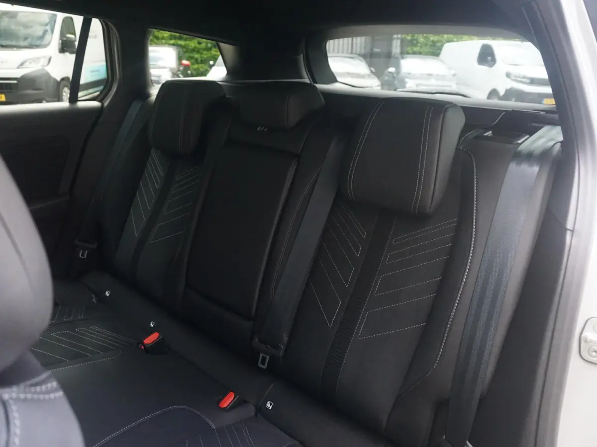 1.6 Turbo Plug In Hybrid Ultimate Leder Alcantara