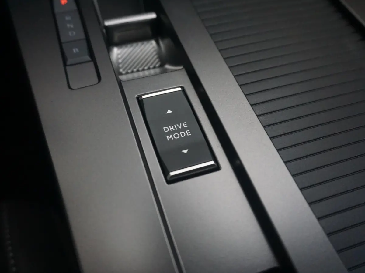 1.6 Turbo Plug In Hybrid Ultimate Leder Alcantara