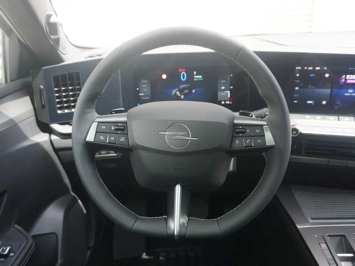 1.6 Turbo Plug In Hybrid Ultimate Leder Alcantara
