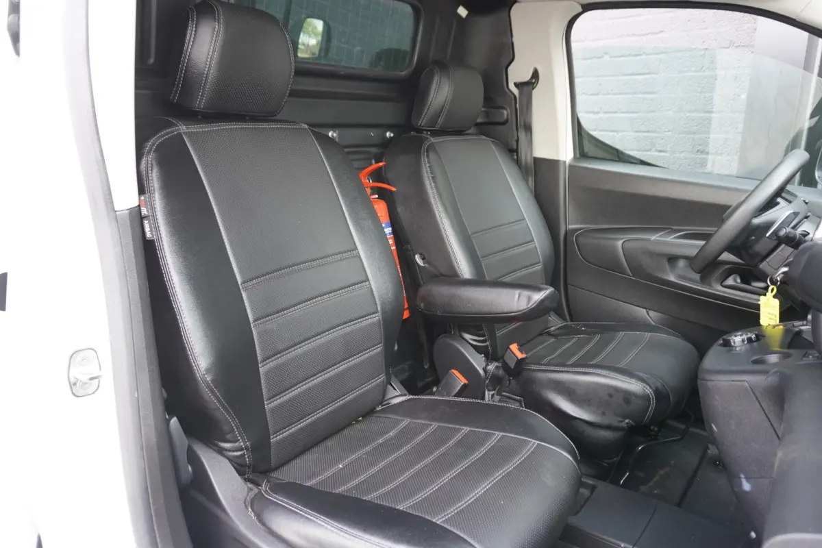 1.5 BlueHDI 130PK Automaat EURO 6 - Airco - Cruise - PDC - €10.900,- Excl.