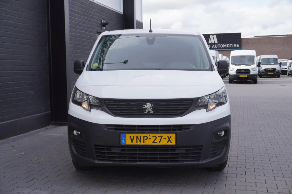1.5 BlueHDI 130PK Automaat EURO 6 - Airco - Cruise - PDC - €10.900,- Excl.