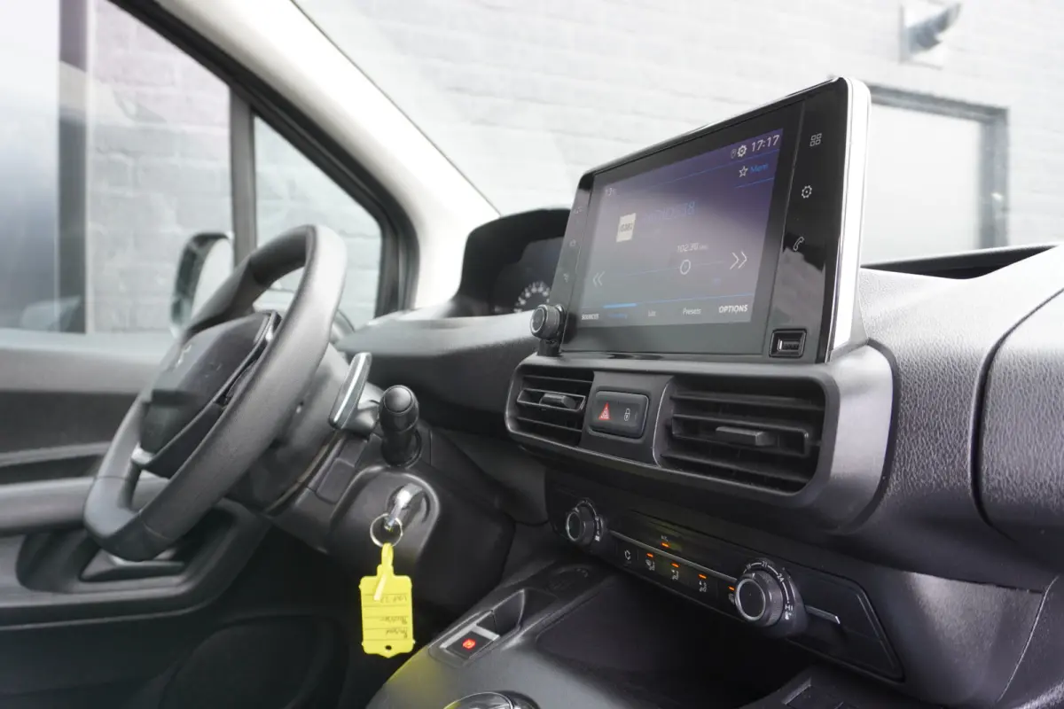 1.5 BlueHDI 130PK Automaat EURO 6 - Airco - Cruise - PDC - €10.900,- Excl.