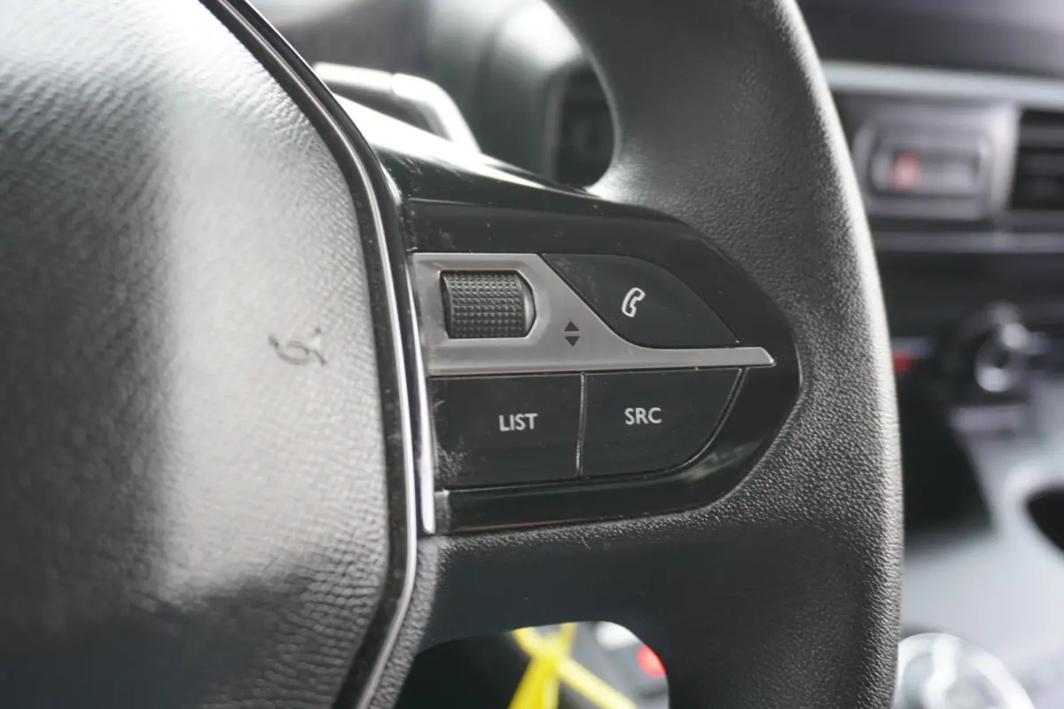 1.5 BlueHDI 130PK Automaat EURO 6 - Airco - Cruise - PDC - €10.900,- Excl.