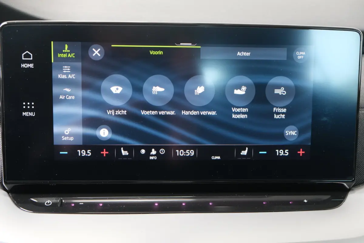 1.0 e-TSI Business Edition Plus - N.A.P. Panodak, Airco, Cruise, Navi, PDC, Trekhaak.