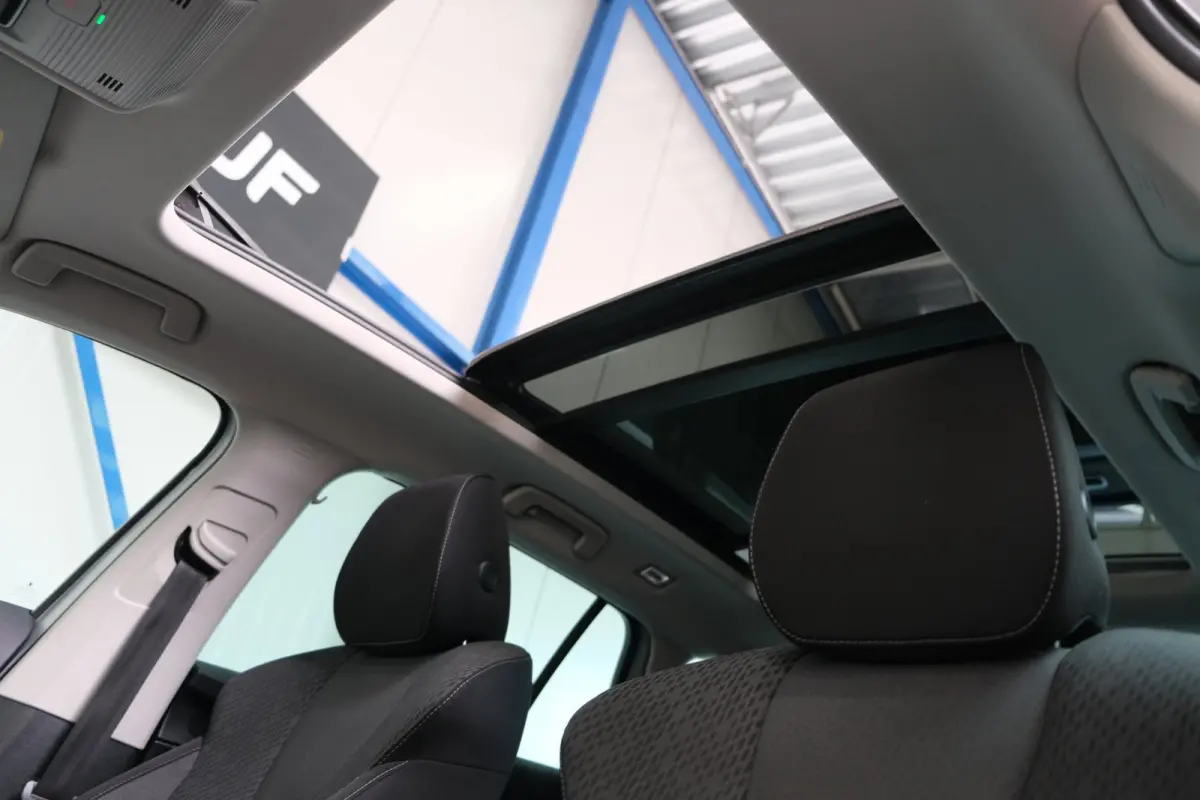 1.0 e-TSI Business Edition Plus - N.A.P. Panodak, Airco, Cruise, Navi, PDC, Trekhaak.