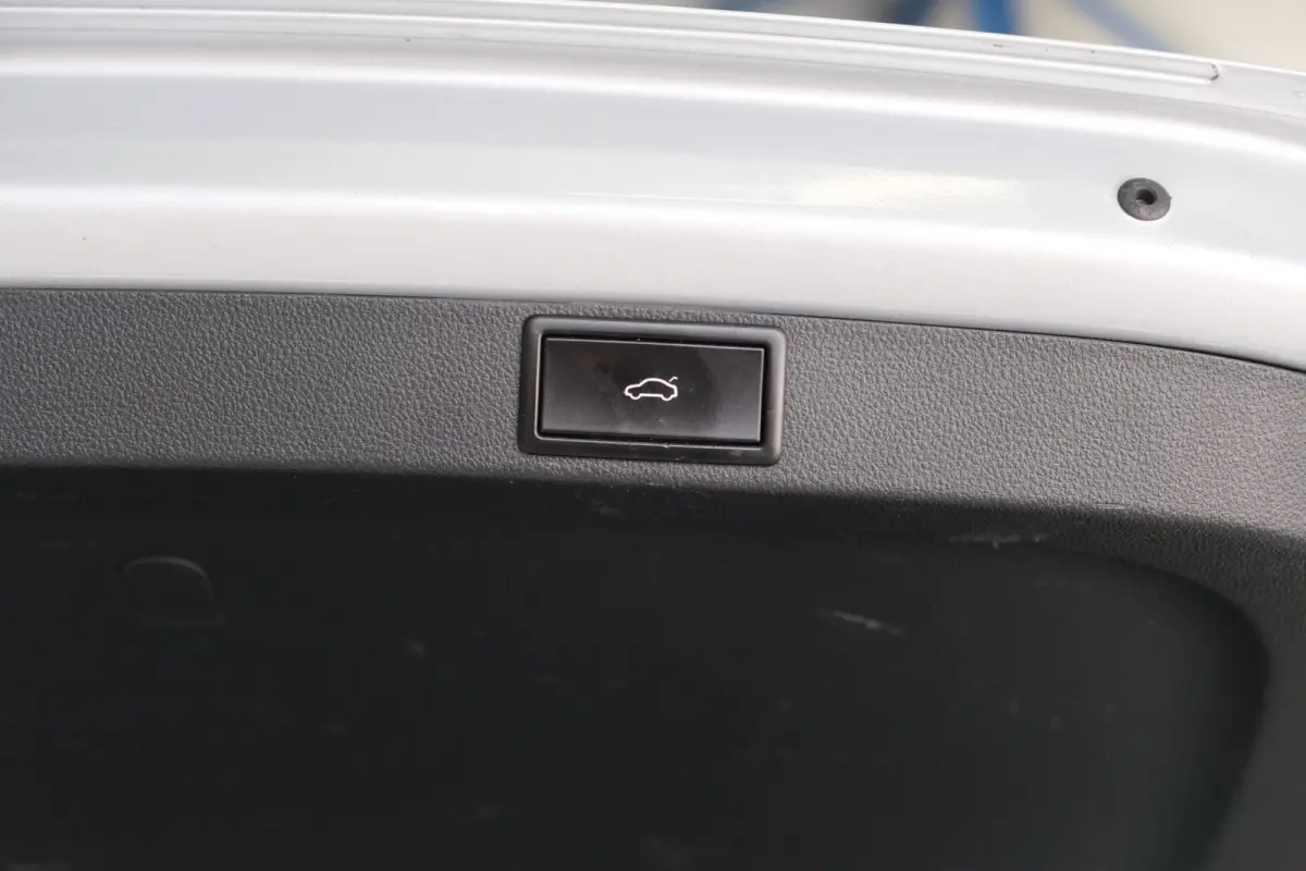 1.0 e-TSI Business Edition Plus - N.A.P. Panodak, Airco, Cruise, Navi, PDC, Trekhaak.