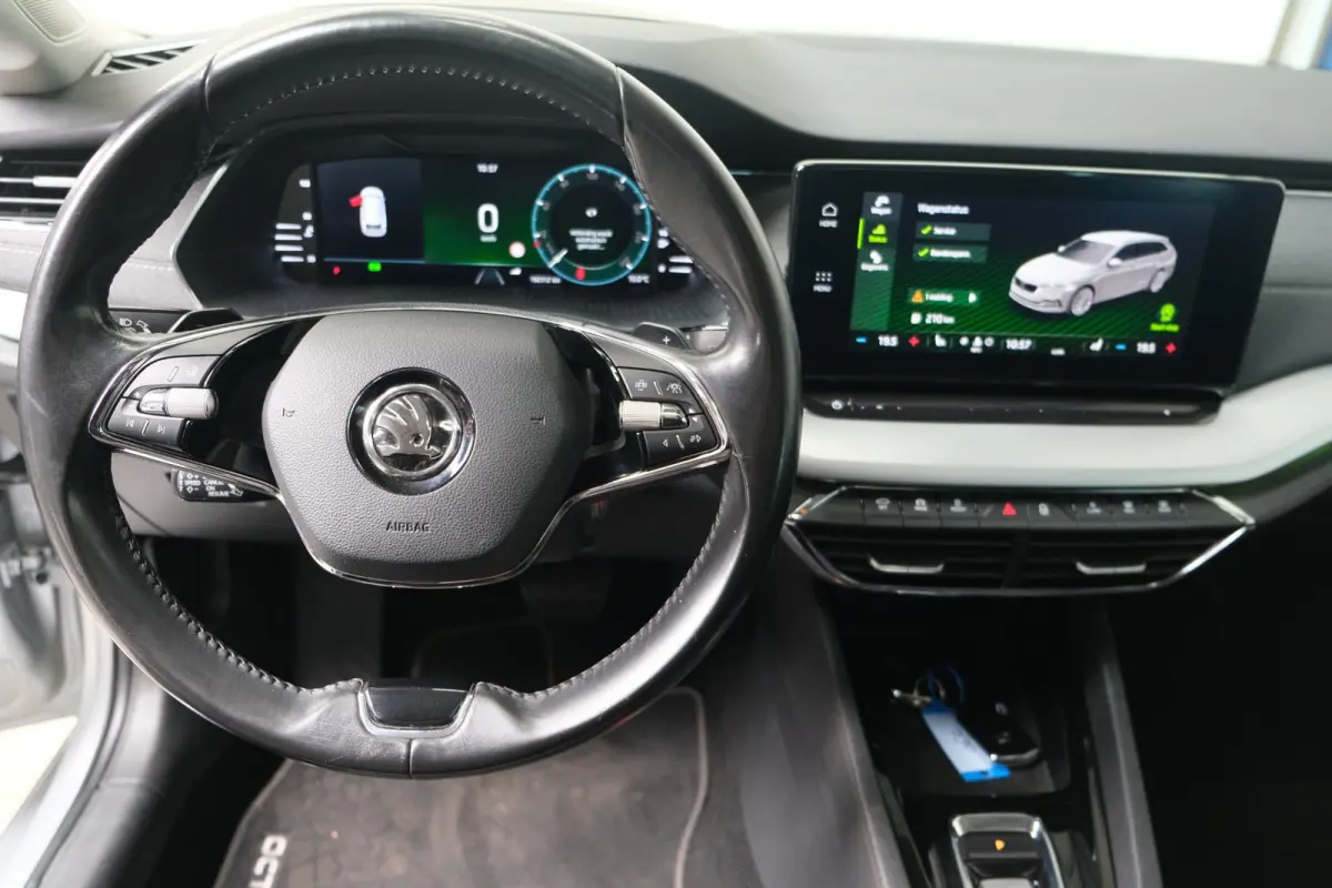 1.0 e-TSI Business Edition Plus - N.A.P. Panodak, Airco, Cruise, Navi, PDC, Trekhaak.