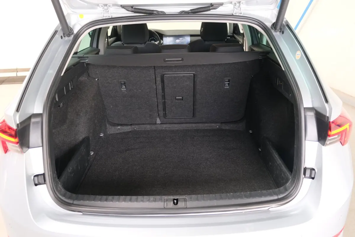 1.0 e-TSI Business Edition Plus - N.A.P. Panodak, Airco, Cruise, Navi, PDC, Trekhaak.