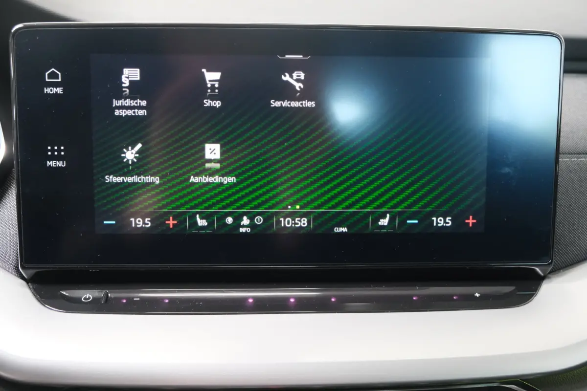 1.0 e-TSI Business Edition Plus - N.A.P. Panodak, Airco, Cruise, Navi, PDC, Trekhaak.