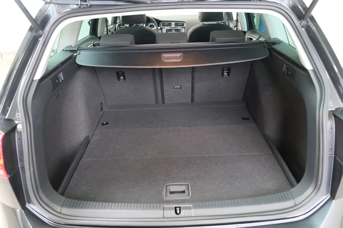 1.4 TSI Highline R-Line Automaat - Airco, Cruise, Navi, PDC, Carplay, Stoelverwarming.