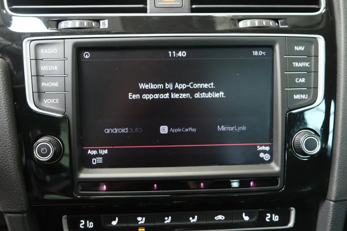 1.4 TSI Highline R-Line Automaat - Airco, Cruise, Navi, PDC, Carplay, Stoelverwarming.