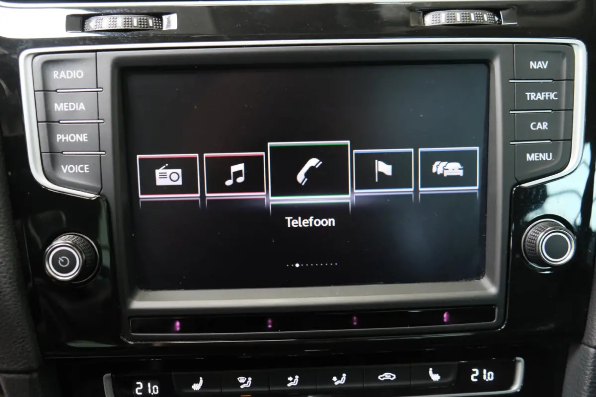 1.4 TSI Highline R-Line Automaat - Airco, Cruise, Navi, PDC, Carplay, Stoelverwarming.