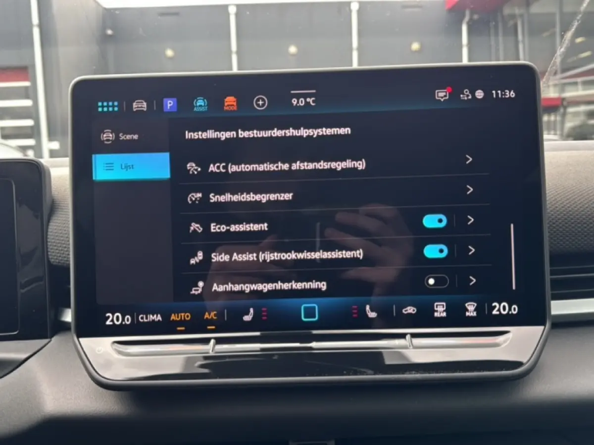 1.5 eTSI R-LINE TREKHAAK/CAMERA/ELEK-KLEP/ACC/STOEL+STUURVERW/NAVI/CARPLAY