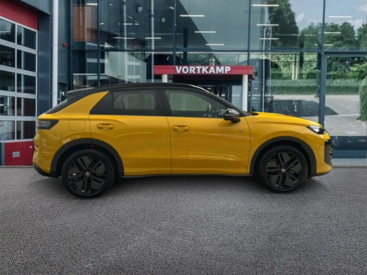 1.5 eTSI R-LINE TREKHAAK/CAMERA/ELEK-KLEP/ACC/STOEL+STUURVERW/NAVI/CARPLAY