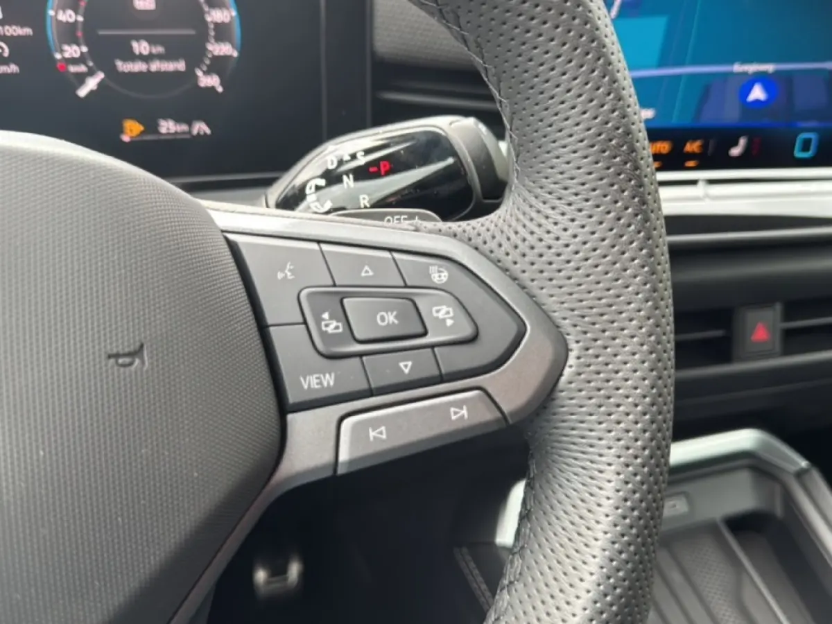 1.5 eTSI R-LINE TREKHAAK/CAMERA/ELEK-KLEP/ACC/STOEL+STUURVERW/NAVI/CARPLAY
