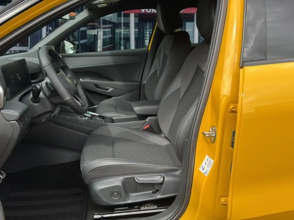 1.5 eTSI R-LINE TREKHAAK/CAMERA/ELEK-KLEP/ACC/STOEL+STUURVERW/NAVI/CARPLAY