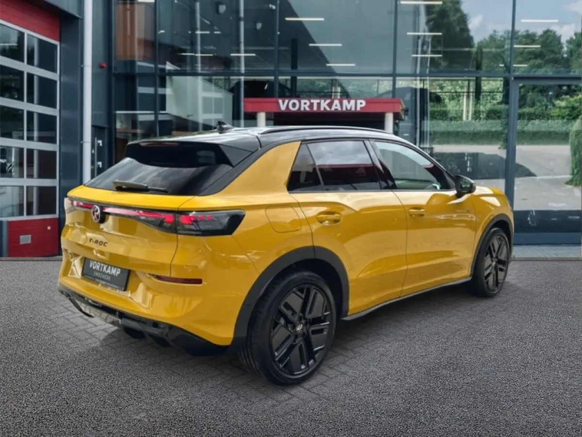 1.5 eTSI R-LINE TREKHAAK/CAMERA/ELEK-KLEP/ACC/STOEL+STUURVERW/NAVI/CARPLAY