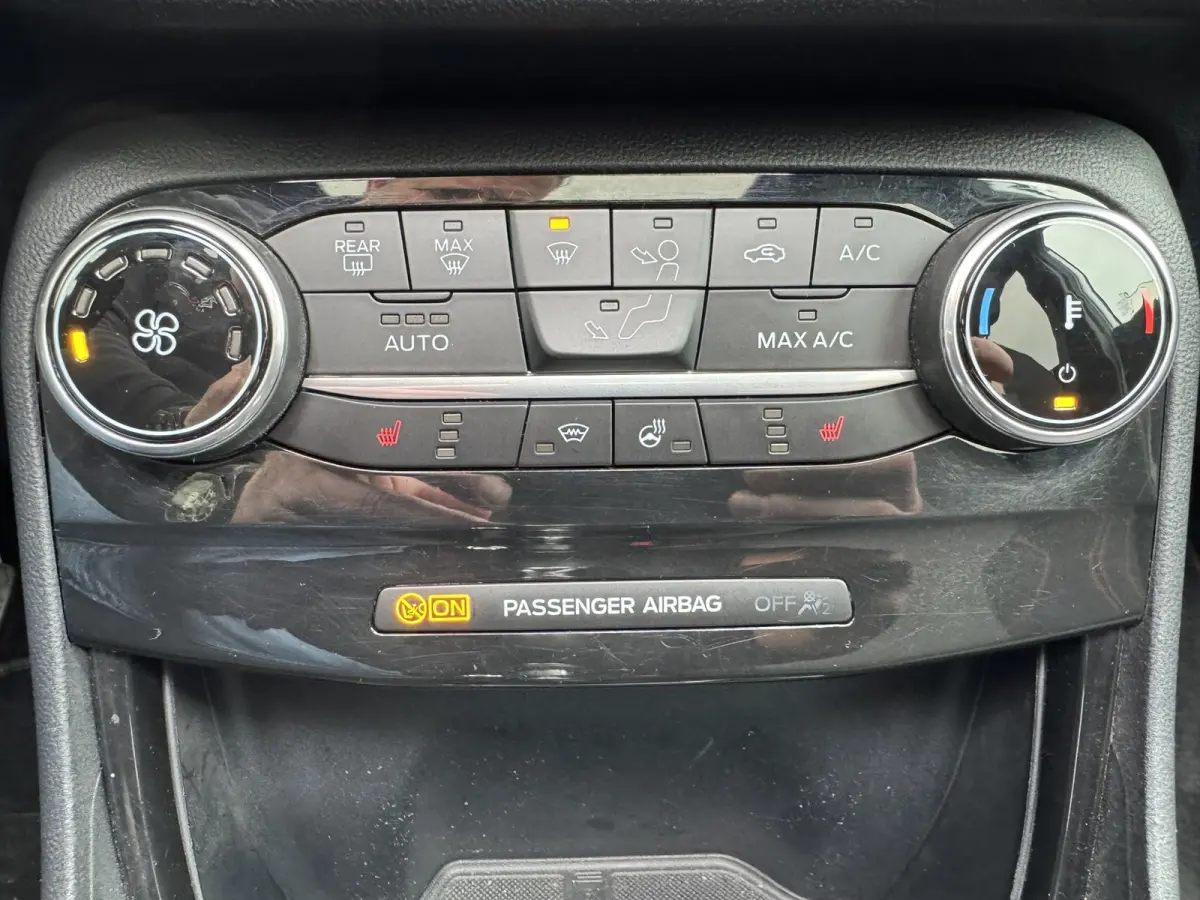 1.0 EcoBoost ST-Line Pano Carplay Clima Camera Stoelverwarming Stuurverwarming